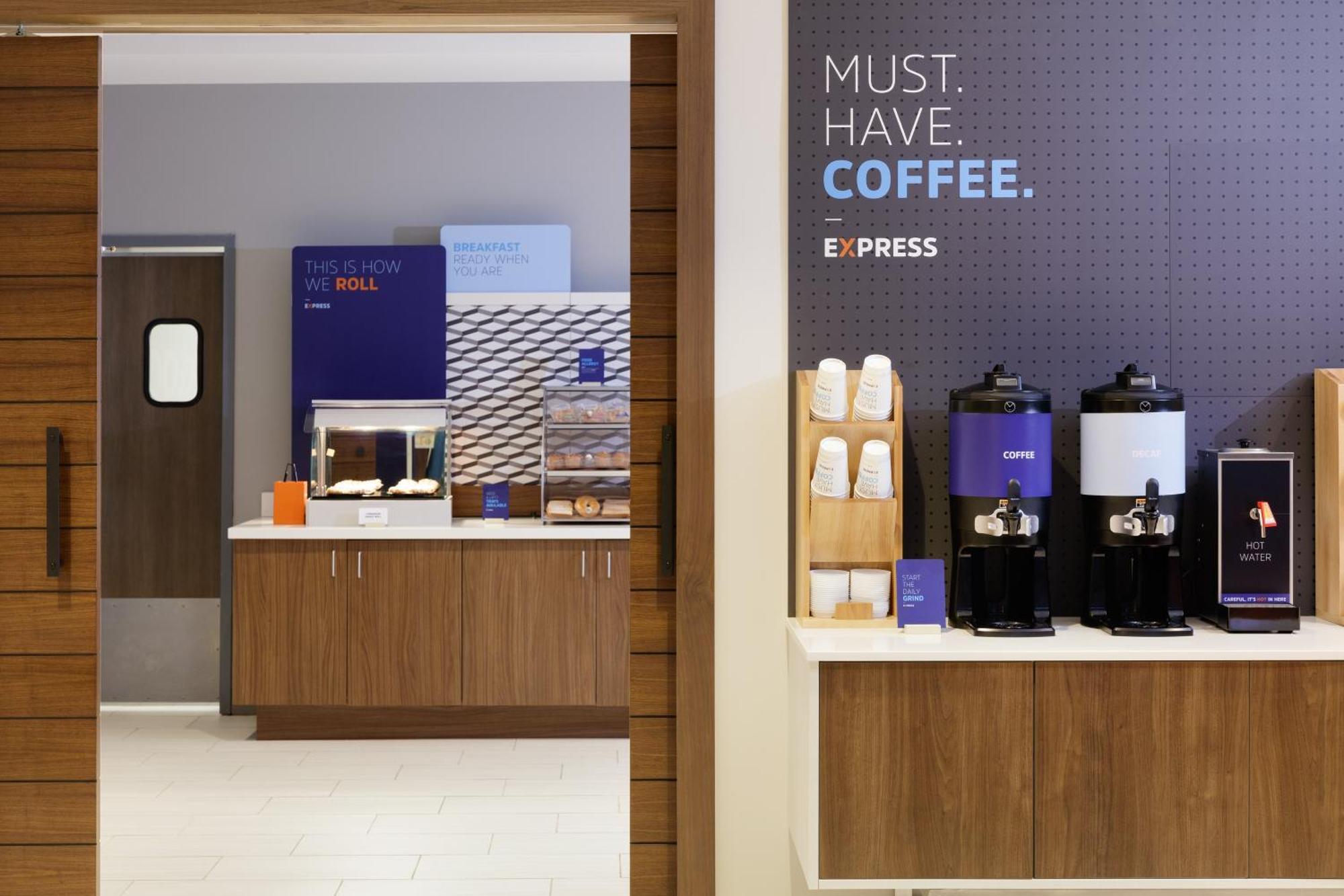 Holiday Inn Express & Suites Memphis East By Ihg Ngoại thất bức ảnh